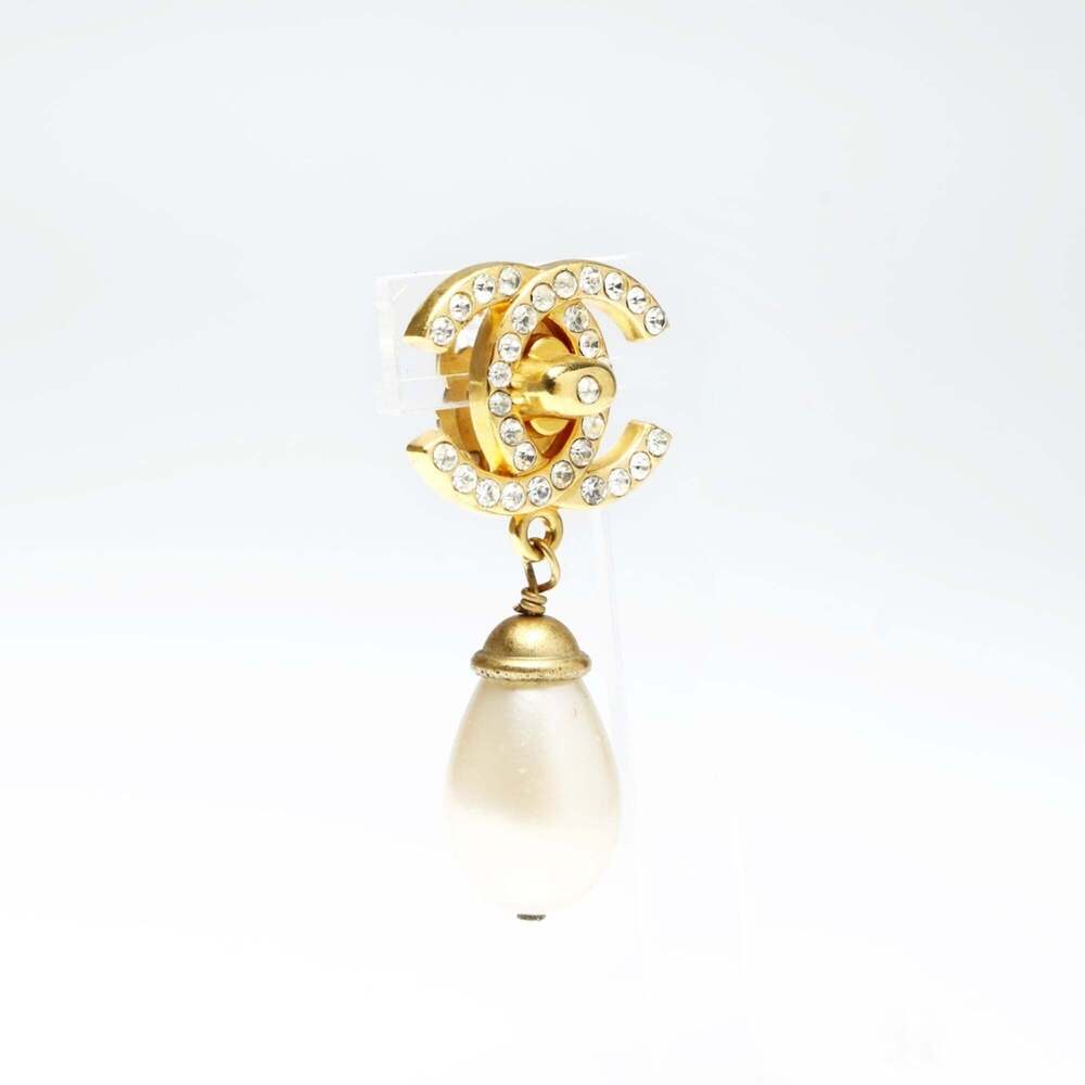 CHANEL Authentic Gold Pearl Logo Earrings - Picture 5 of 7